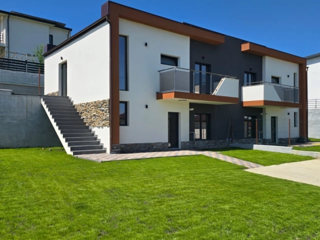 Apartament 3 camere - Valea Adanca