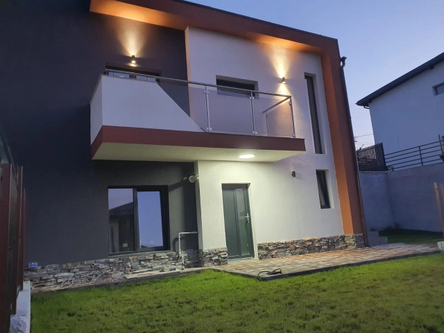 Apartament 3 camere - Valea Adanca
