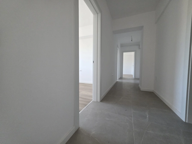 Apartament 3 camere - Bucium