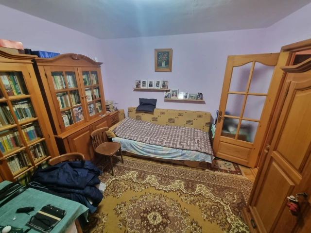Apartament 3 camere - Tatarasi