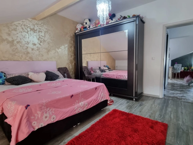 Apartament 3 camere - Visani