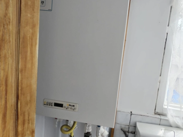 Apartament 3 camere - Centru