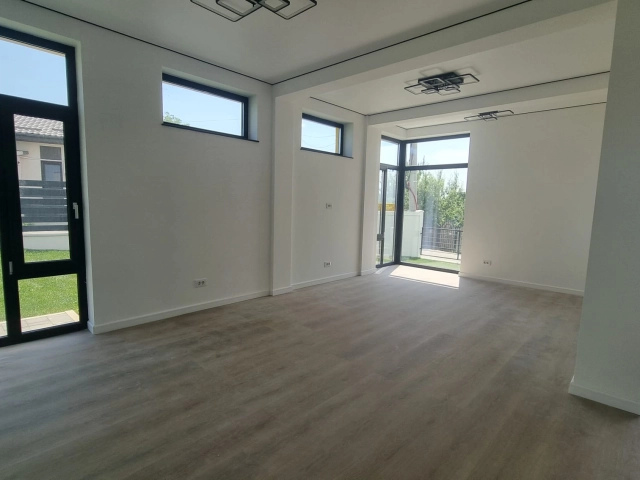 Apartament 4 camere - Visani