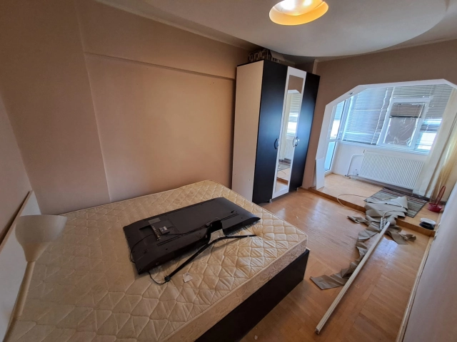 Apartament 3 camere - Pacurari