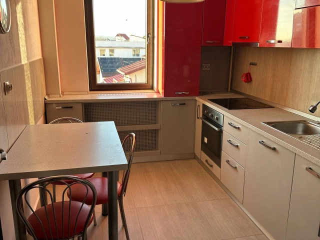 Apartament 2 camere - Podul de Fier