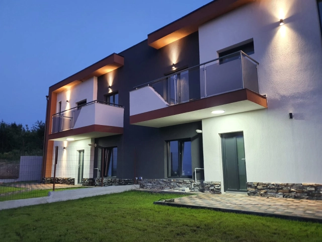 Apartament 3 camere - Valea Adanca