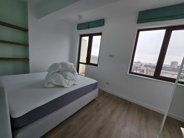 Apartament 4 camere - Centru