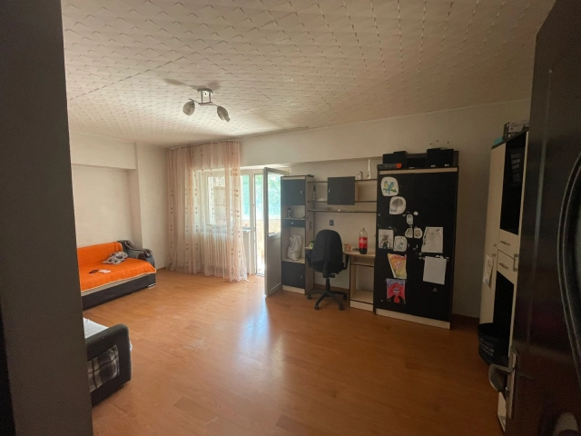 Apartament 3 camere - Nicolina