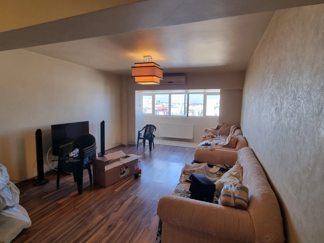 Apartament 3 camere - Nicolina