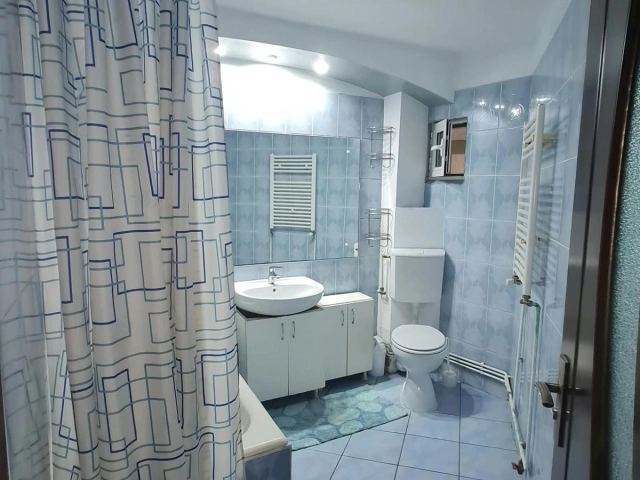 Apartament 2 camere - Podul de Fier
