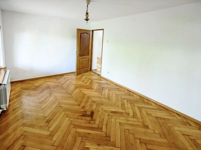 Apartament 3 camere - Podul de Fier