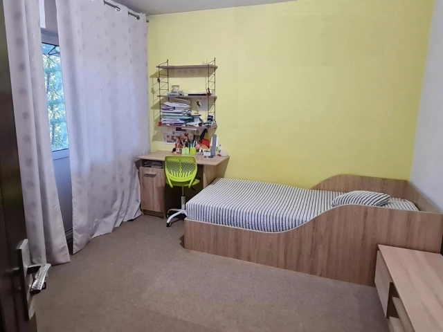 Apartament 2 camere - Podul de Fier
