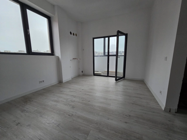 Apartament 4 camere - Alexandru cel Bun