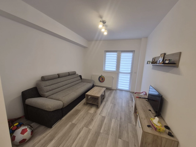 Apartament 3 camere - Pacurari