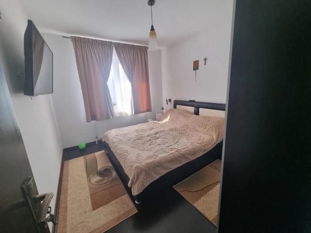 Apartament 6 camere - Tatarasi