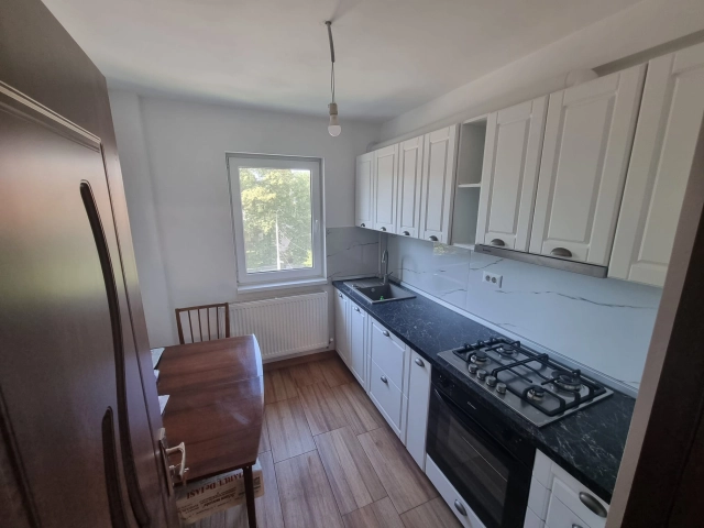 Apartament 3 camere - Tatarasi