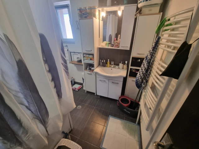 Apartament 6 camere - Tatarasi