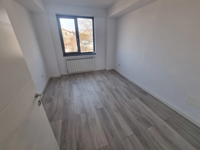 Apartament 3 camere - Tatarasi