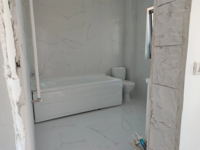 Apartament 4 camere - Miroslava