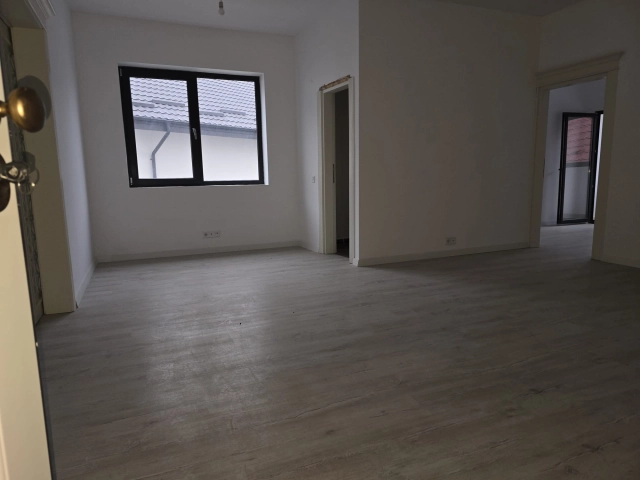 Apartament 4 camere - Alexandru cel Bun