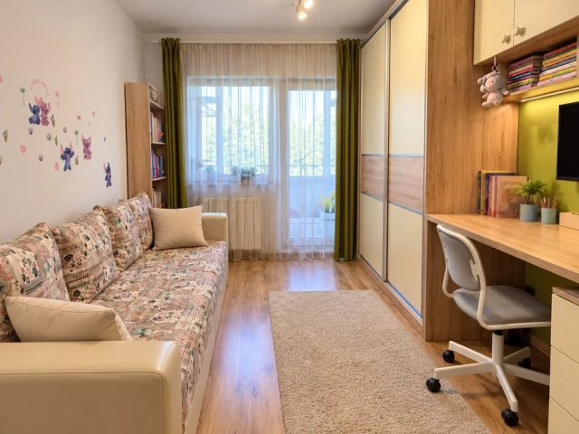 Apartament 3 camere - Podul de Fier