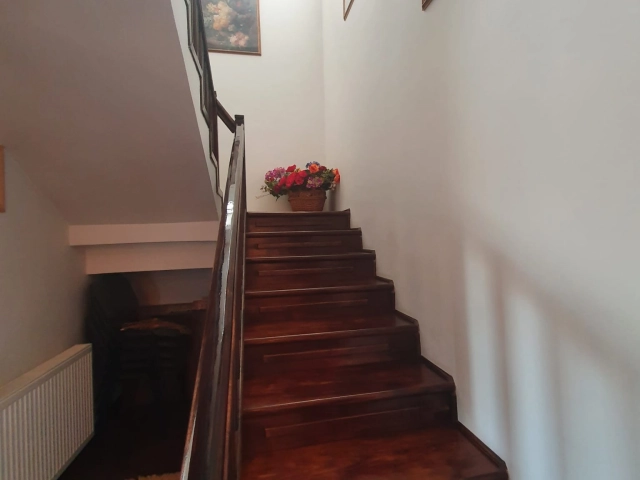 Apartament 5 camere - Popas Pacurari