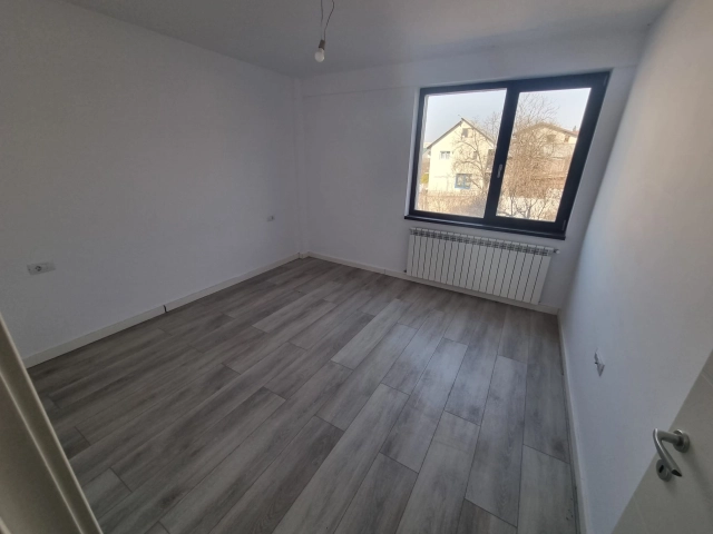 Apartament 3 camere - Tatarasi