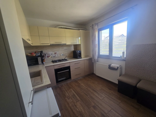 Apartament 4 camere - Popas Pacurari