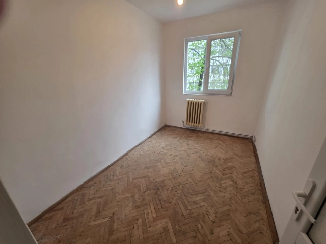 Apartament 3 camere - Alexandru cel Bun