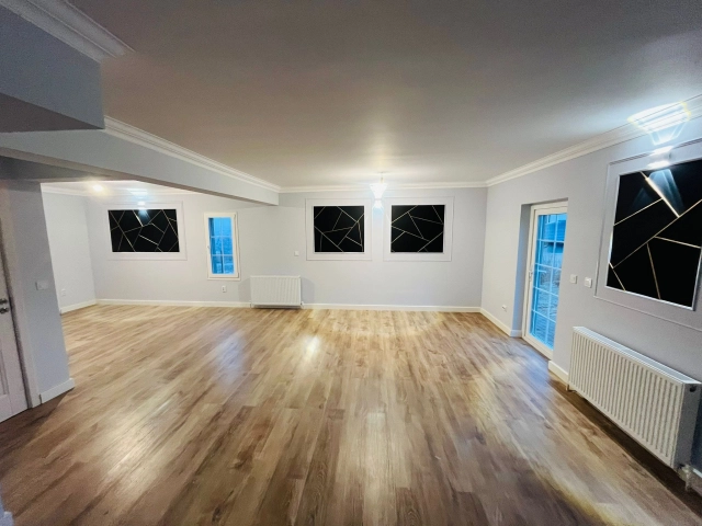 Apartament 4 camere - Breazu