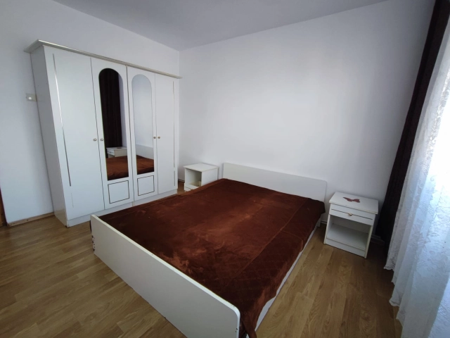 Apartament 5 camere - Miroslava