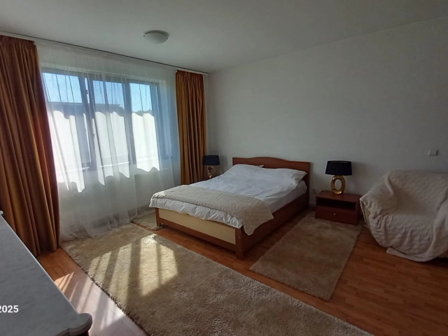 Apartament 9 camere - Tatarasi
