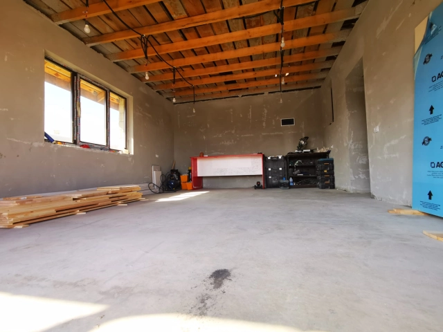 Apartament 6 camere - Tomesti