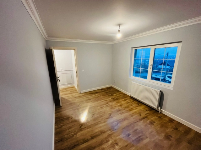 Apartament 4 camere - Breazu