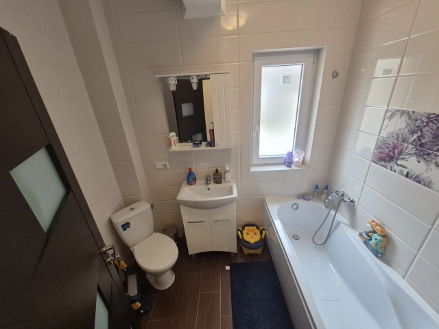 Apartament 3 camere - Pacurari