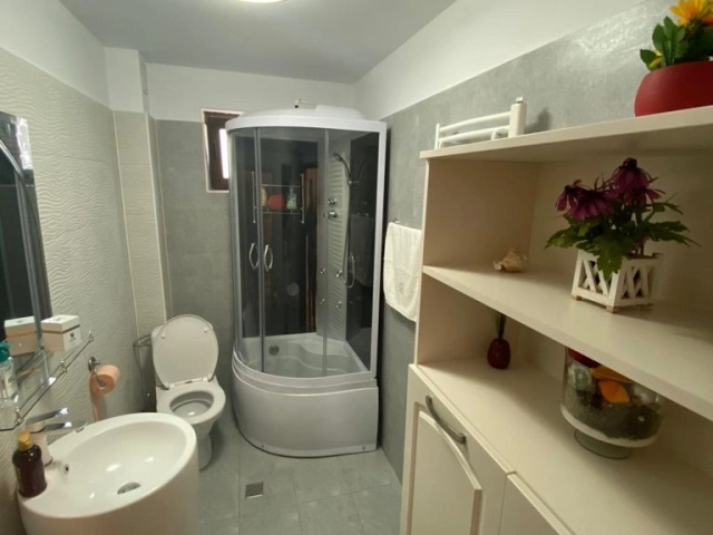 Apartament 4 camere - Valea Lupului
