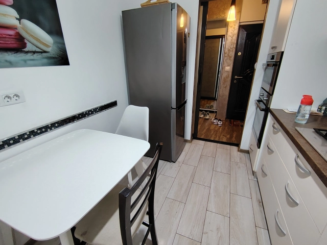 Apartament 3 camere - Podu Ros