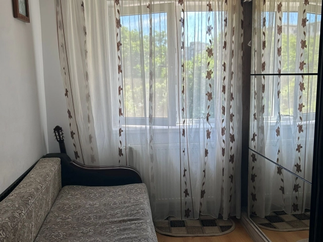 Apartament 3 camere - Pacurari