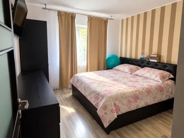 Apartament 3 camere - Podul de Fier