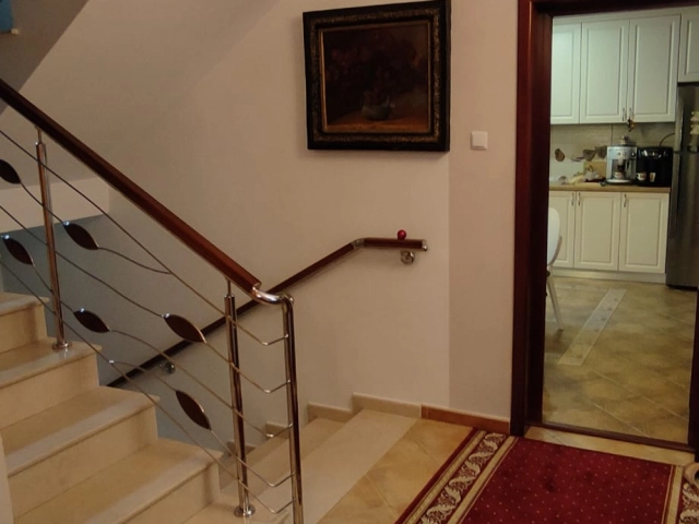 Apartament 5 camere - Tatarasi