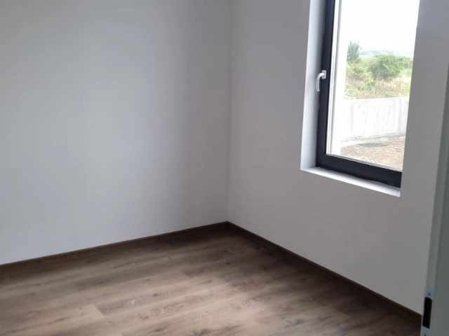 Apartament 5 camere - Bucium