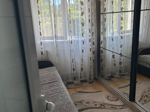 Apartament 3 camere - Pacurari