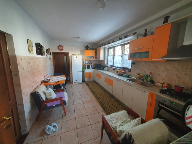 Apartament 5 camere - Popas Pacurari