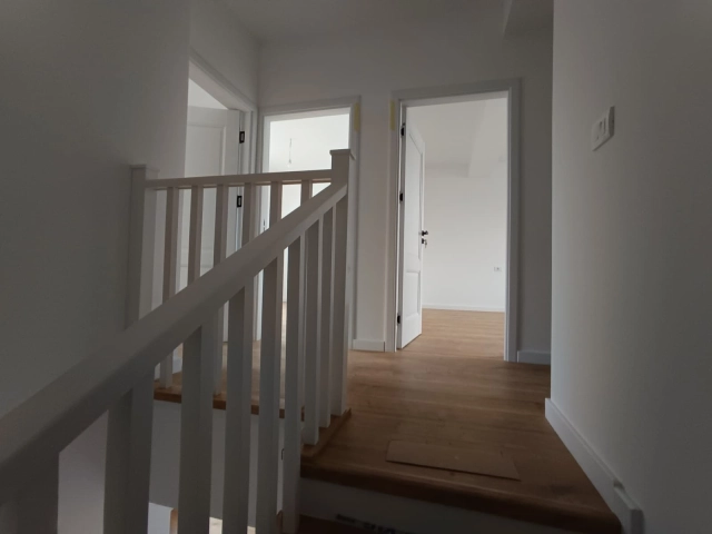 Apartament 4 camere - Valea Lupului