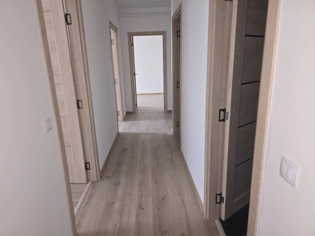 Apartament 3 camere - Pacurari