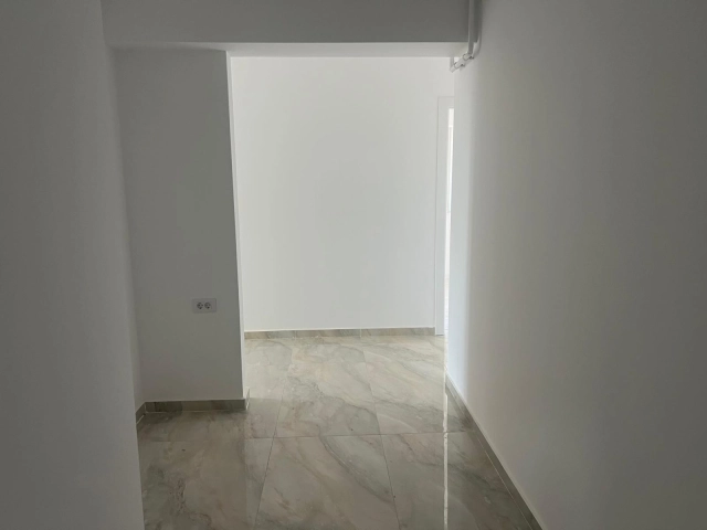 Apartament 3 camere - Miroslava