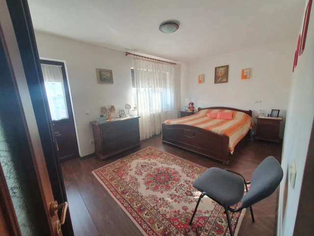 Apartament 5 camere - Popas Pacurari