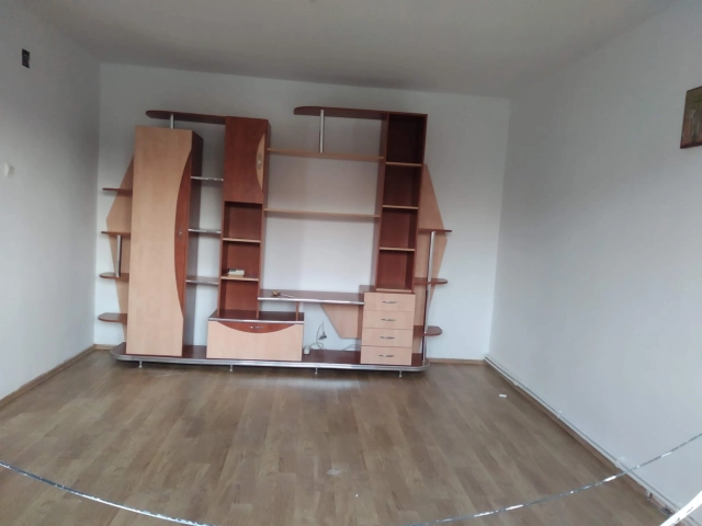 Apartament 5 camere - Miroslava