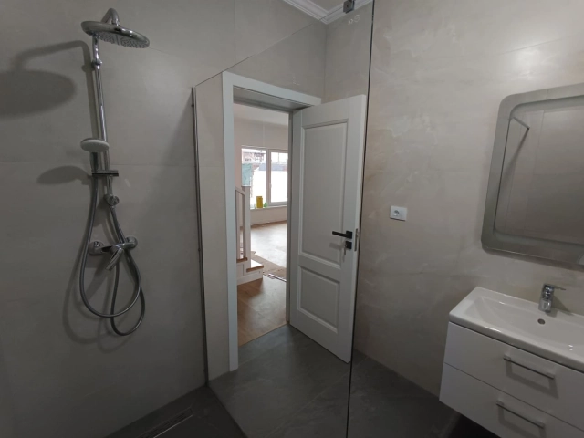 Apartament 4 camere - Valea Lupului