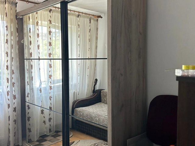 Apartament 3 camere - Pacurari